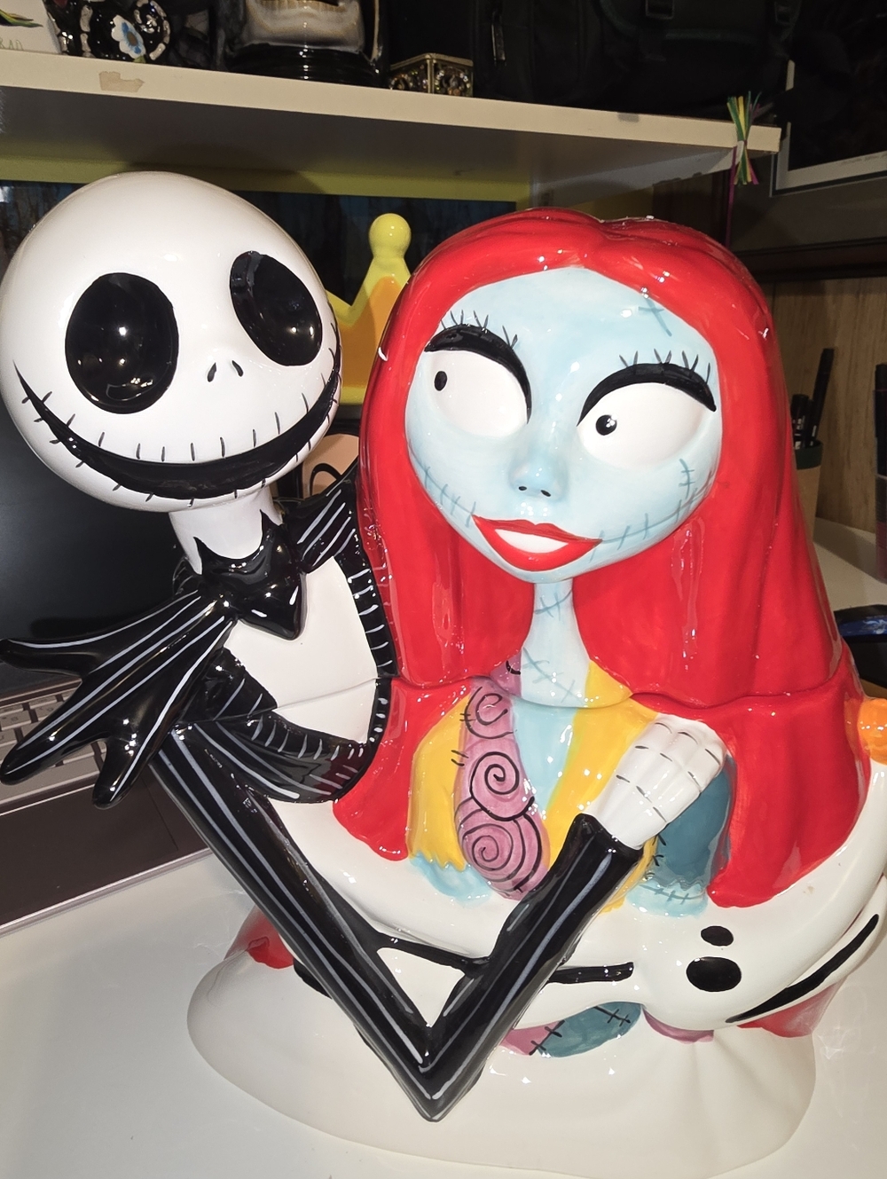 NIGHTMARE BEFORE CHRISTMAS JACK & SALLY COOKIE JAR